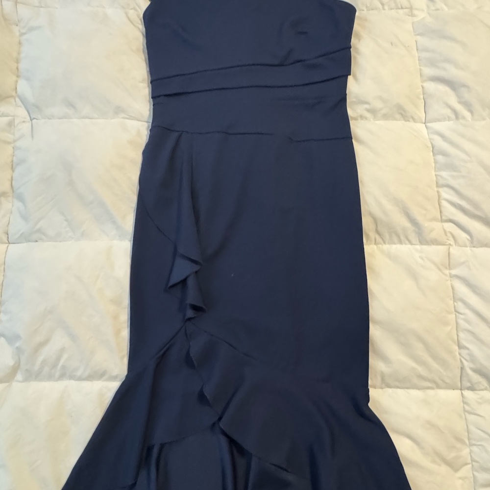 Chic Navy Blue Dress with Elegant Silhouette size L